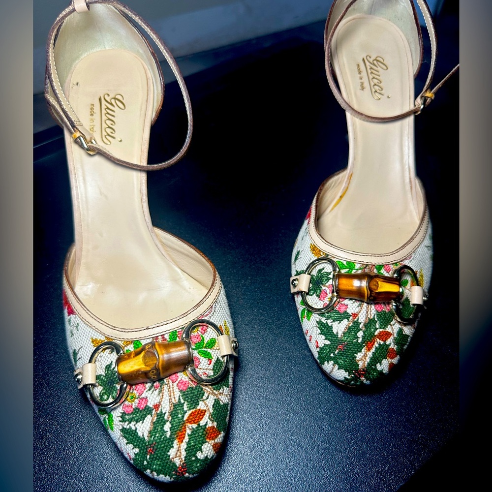 Gucci Flora Bamboo Accent Pumps